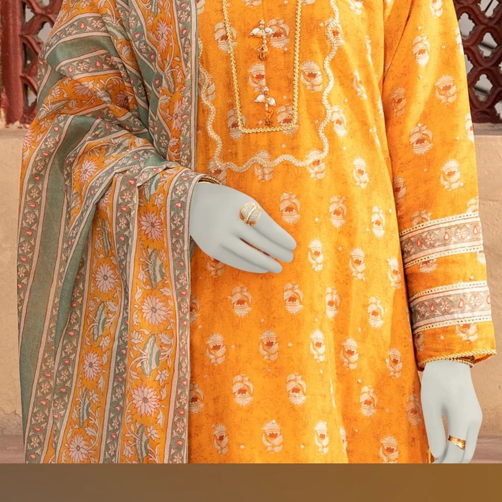 Pakistani Indian Designer Wear Lawn - image 2
